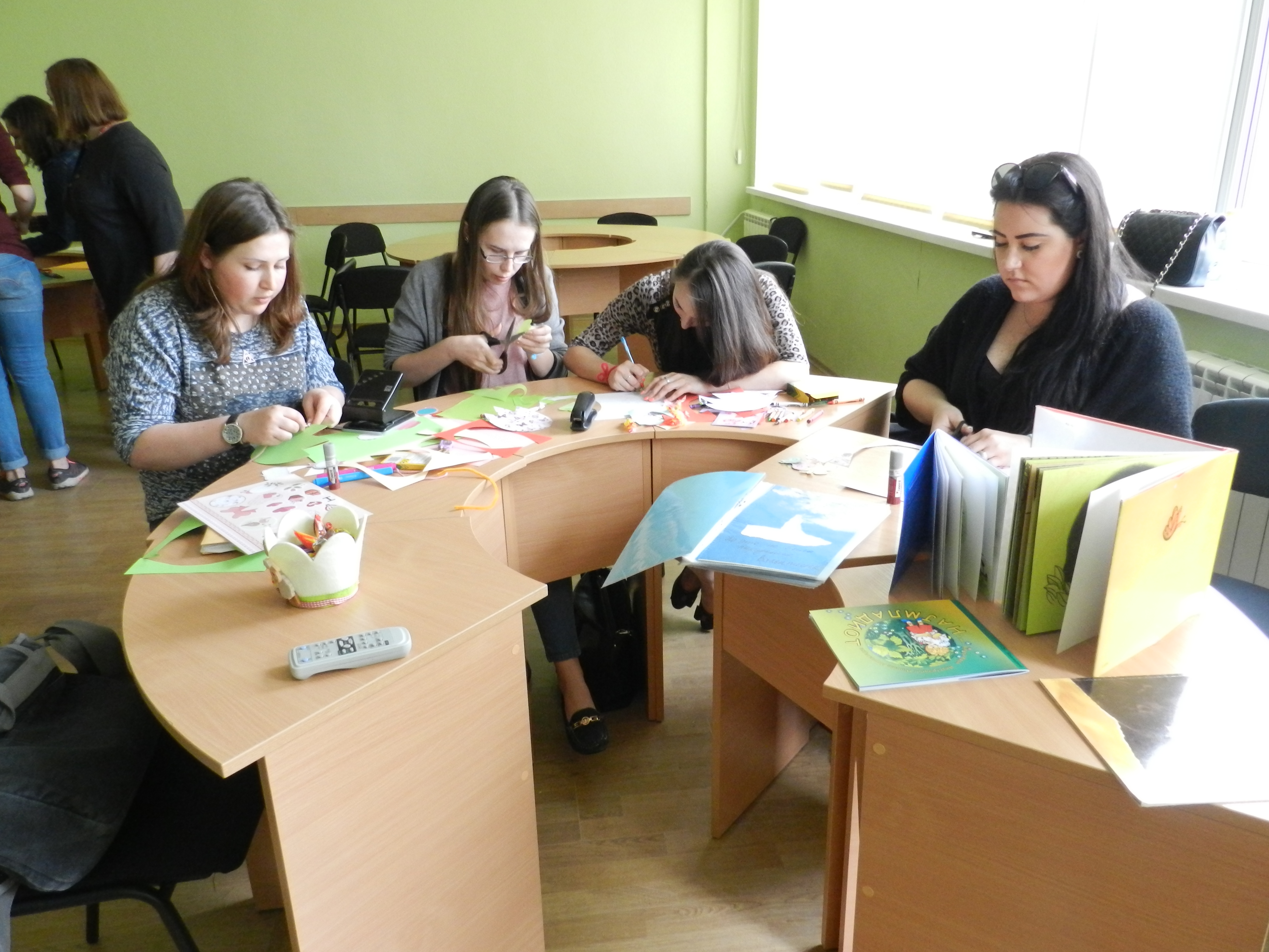 Naukova tsukernya books1